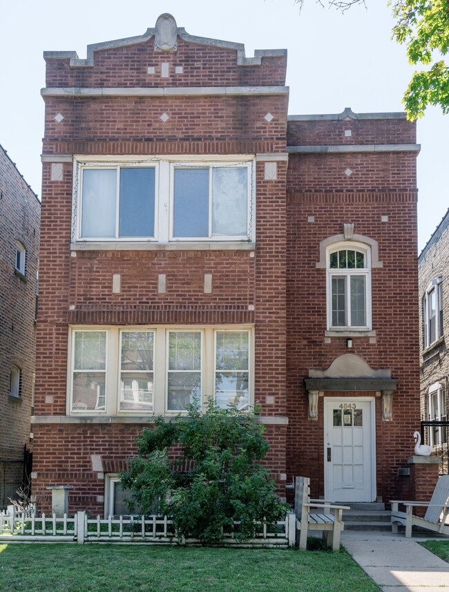 Building Photo - 4843 W George St Unit 2 Rental
