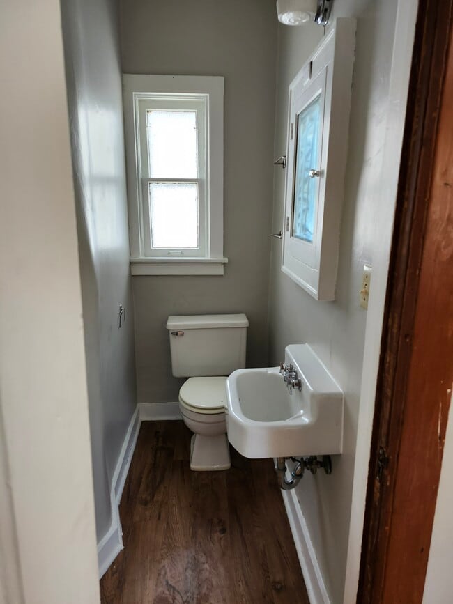 Photo - 2564 N Bartlett Ave