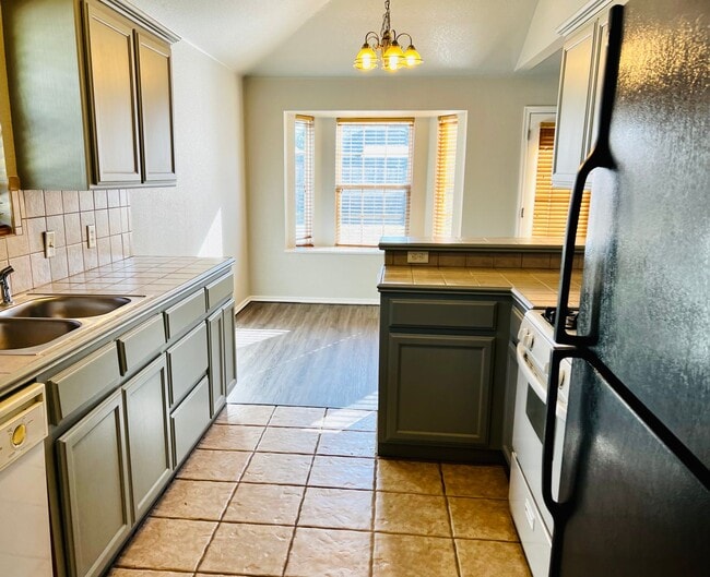 Photo - Updated 3BD 2BA Home Located in a Great Norman Neighborhood!!