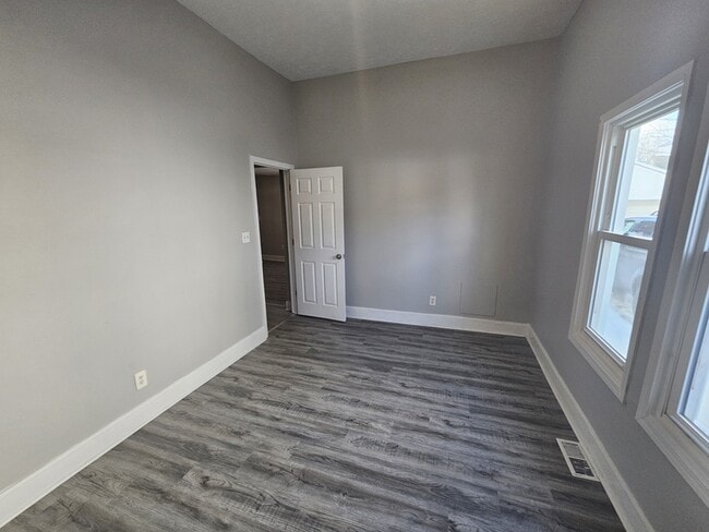 Photo - 3204 W 73rd St