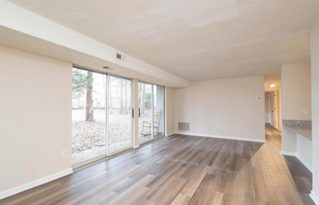 Photo - 9500 Shannon Green Dr Unit 9500 Shannon Green Dr - C