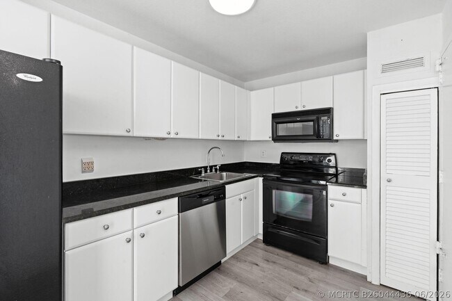 Photo - 1900 S Ocean Blvd Unit 10j