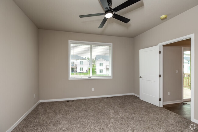 3BR, 2.5BA - 1,823SF - Primary Bedroom
