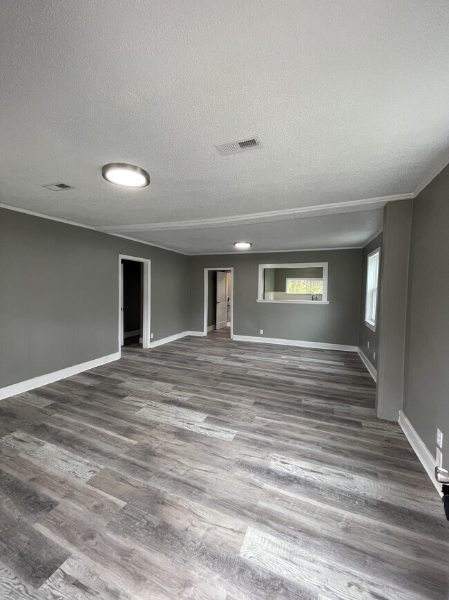 Photo - 1710 S Kelly St