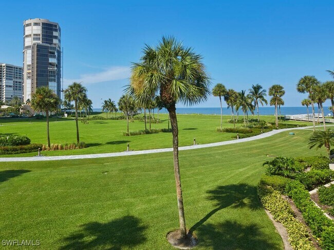 Photo - 4551 Gulf Shore Blvd N Unidad 204