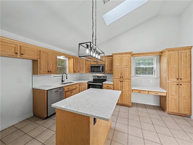 Photo - 11 Ettington Dr