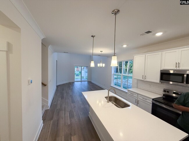 Photo - 609 Wetherbrooke Way