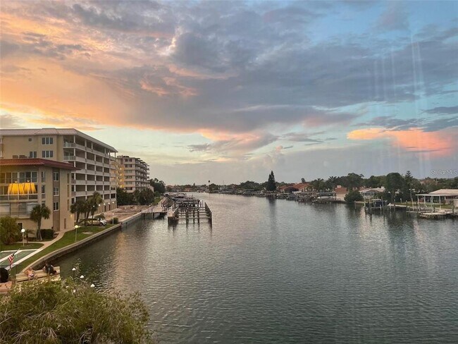 105 Island Way Unit 138