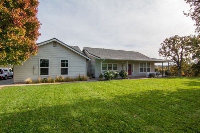 Photo - Country Home for Rent on Acreage | 3.5 Acres, 3 Car Garage, Deck, Pet Friendly