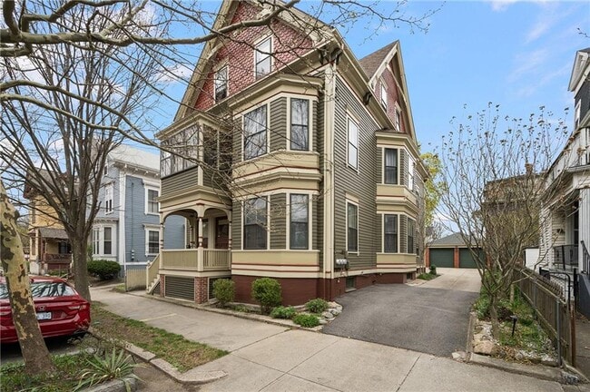 Photo - 22 Sycamore St Unit 1