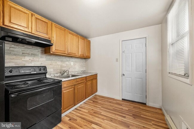 Photo - 5236 Harlan St