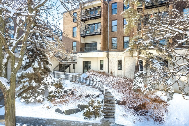 Enrance - Groveland Terrace