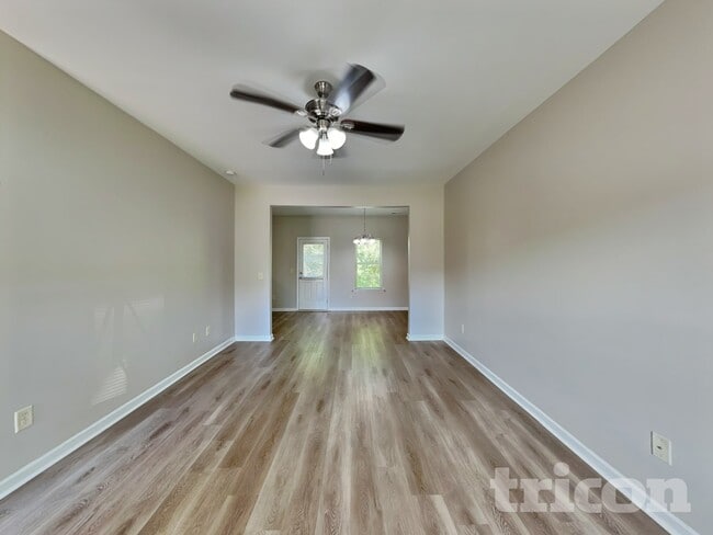 Photo - 39 Wyndham Ct