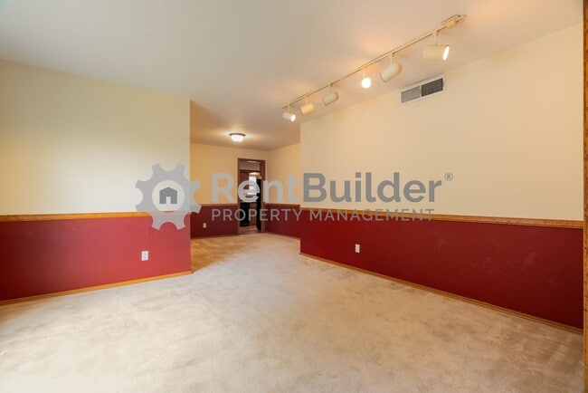 Photo - 7617 Union St NE