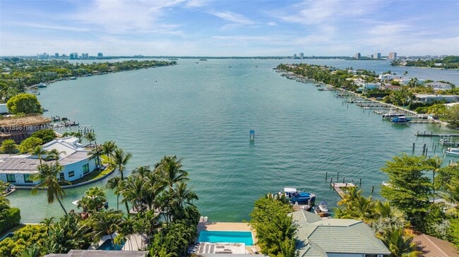 Photo - 8220 Hawthorne Ave