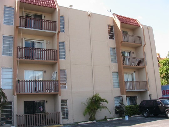 Building Photo - 4715 NW 7th St Unit 410 Rental