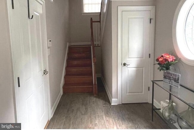 Photo - 202 Cobblestone Dr