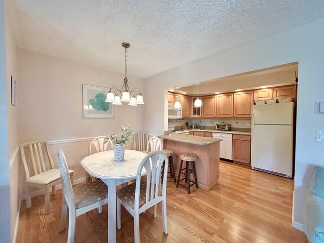 Photo - 443 Pine Glen Ln Unit B-2