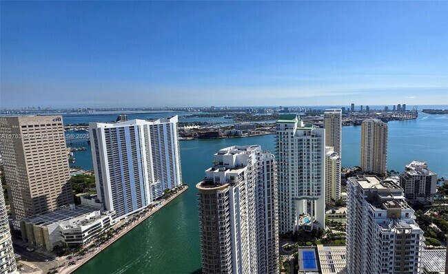 Building Photo - 495 Brickell Ave Unit 5102 Rental