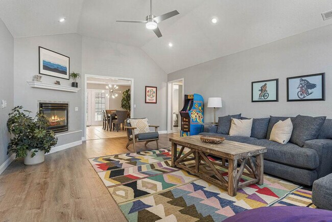 Photo - 403 Willington Ln Unit ID1309794P