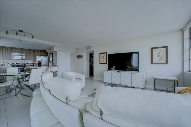 Photo - 1817 S Ocean Dr Unit 515