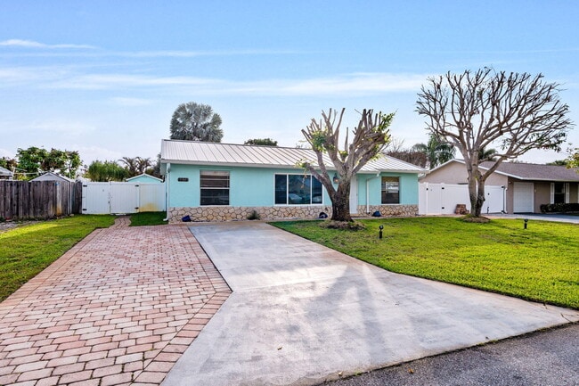 Photo - 8675 SW Keathley Ct