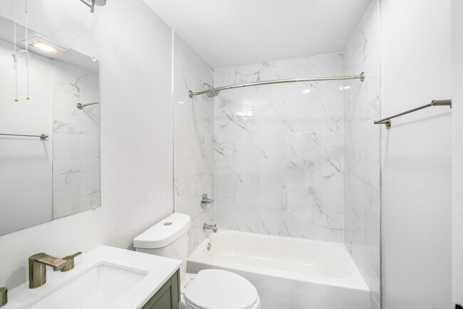 Photo - 280 Collins St Unit 203