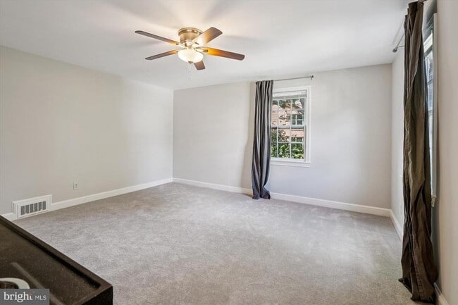 Photo - 904 N Ivy St