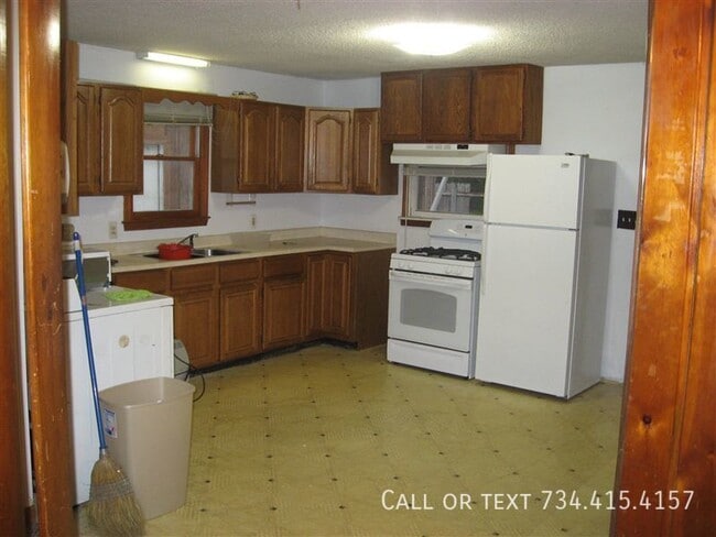 Photo - 2866 Golfside Rd