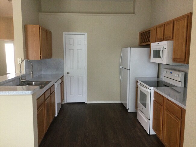 Photo - 223 Dartmouth Dr