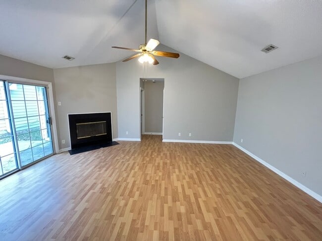 Photo - Fantastic 2 bedroom Durham House