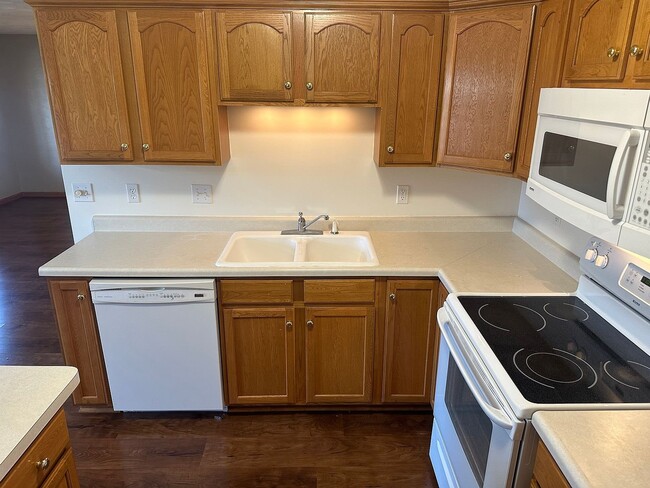 Photo - 122 Comfort Way