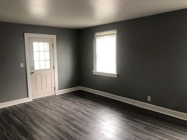 Living room - 113 E Pleasant St Unit D