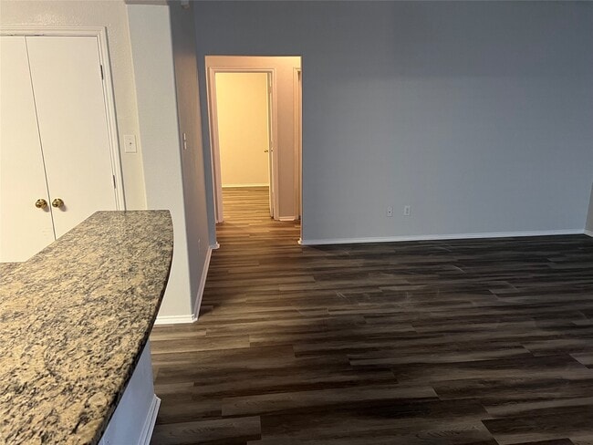 Photo - 1907 Cold River Dr