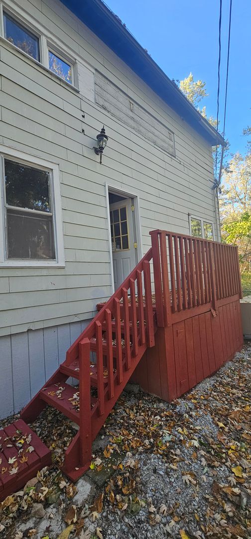 Building Photo - 882 Locust Dr Unit 1