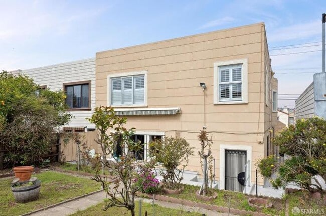 Photo - 2415 Alemany Blvd