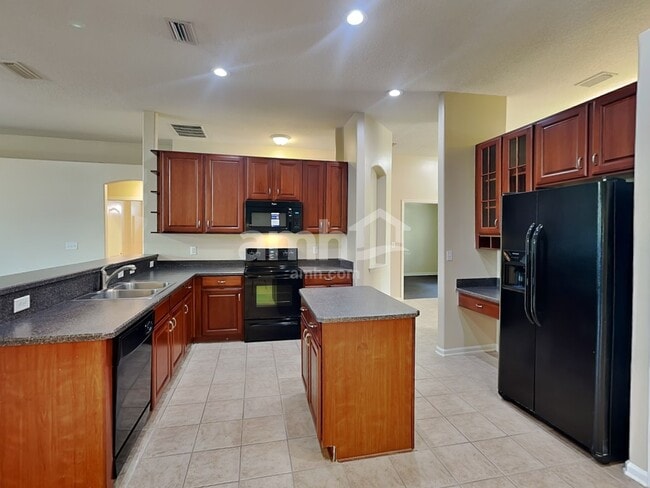 Photo - 633 Battlegate Ln