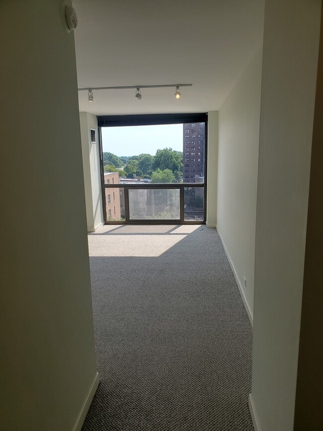 Photo - 4343 N Clarendon Ave Unit 808