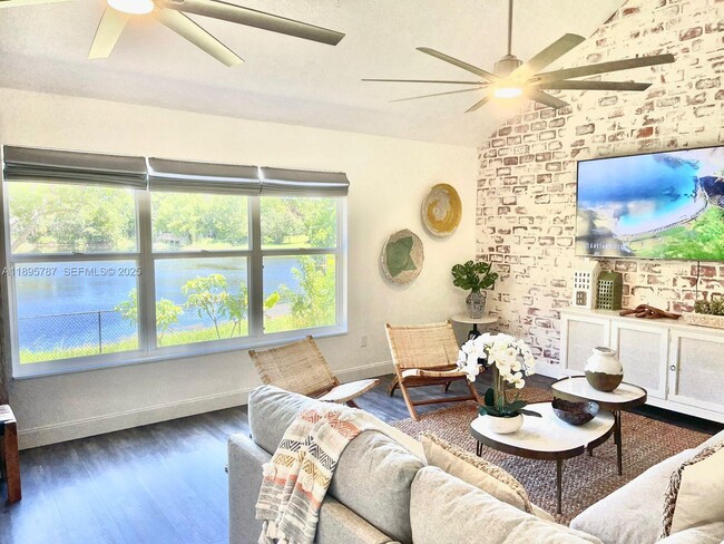 Photo - 4700 Regina Dr