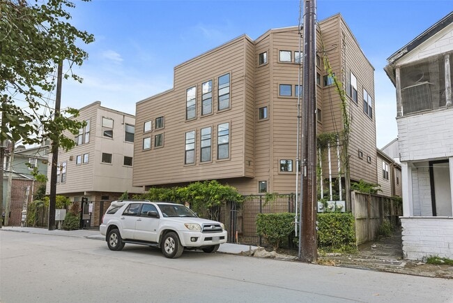 Photo - 1420 Wilson St