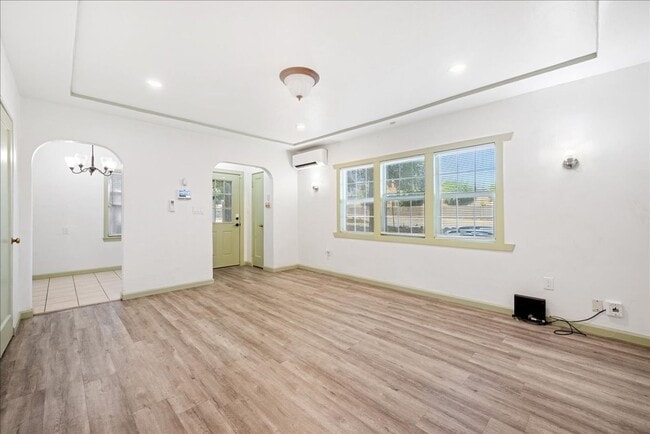 Photo - 1305 W St