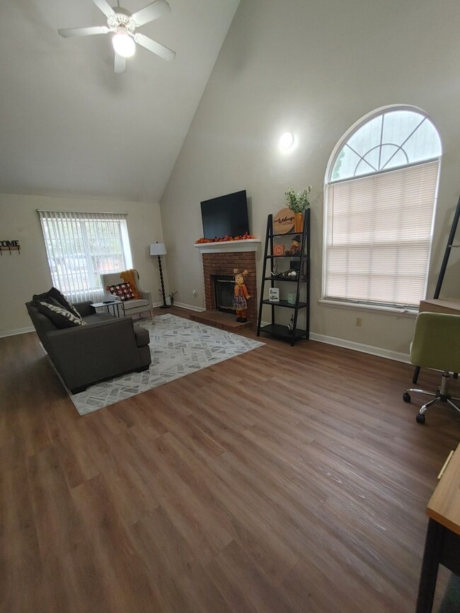 Photo - Two Bedroom Townhouse with Fully Fenced Yard and Vinyl Plank throughout!