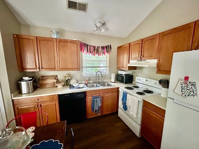 Photo - 238 Rose St Unit B