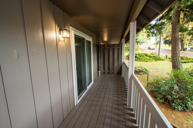 Photo - 403 43rd Ave SW