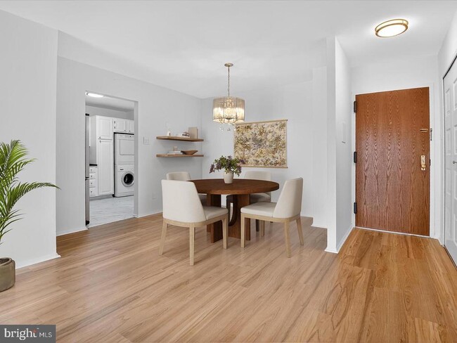 Photo - 1800 Old Meadow Rd Apartamento Unidad 1415