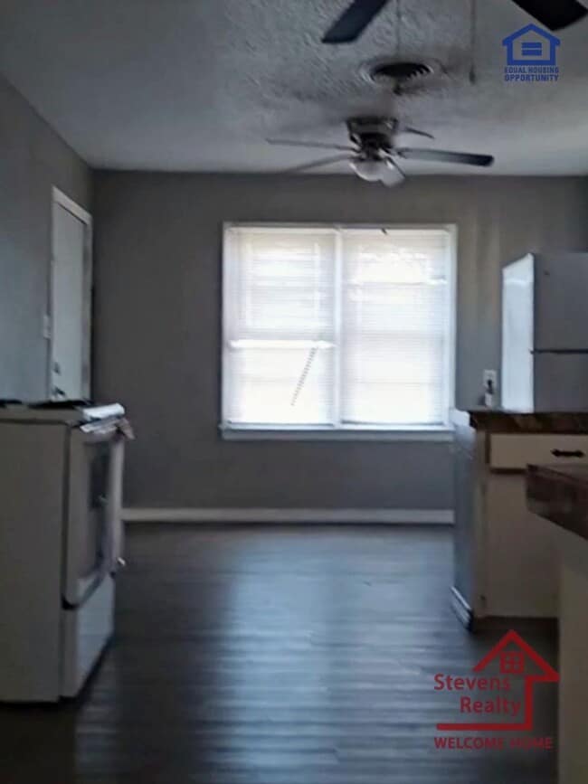 Photo - 2908 Prentice NW