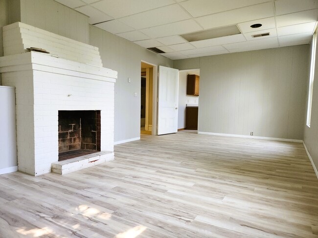 67 W Broadway St Unit C