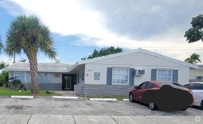 Building Photo - 1720 NE 62nd St Unit 2 Rental