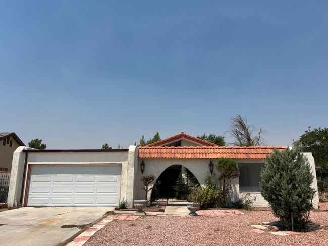 Building Photo - 13850 Dahlgren Dr Rental