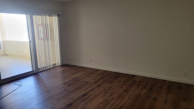 Photo - 8110 Redlands St